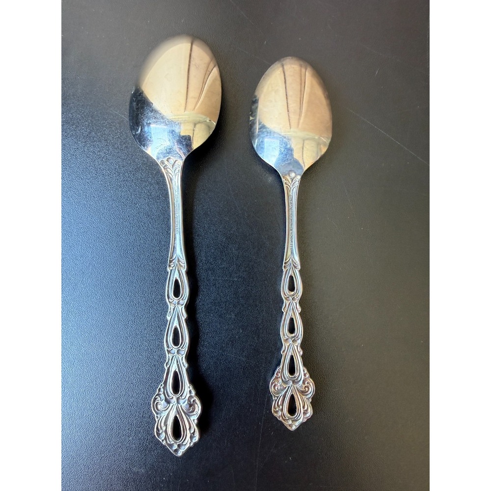 Lot of 2 Oneida Community Stainless Spoons Flatware - Picture 2 of 3